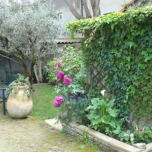  Apartment Les Alyscamps